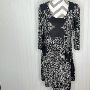 New Black and White Paisley Empire Waisted Dress Size Med/Large